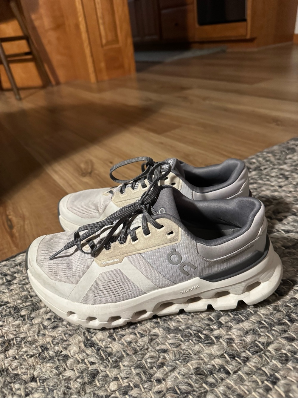 On Cloudrunner 2 Womens Athletic Shoes - Light Gray and Charcoal
